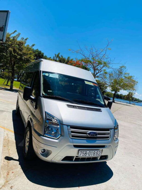 private-car-hue-city-day-trip-with-driver