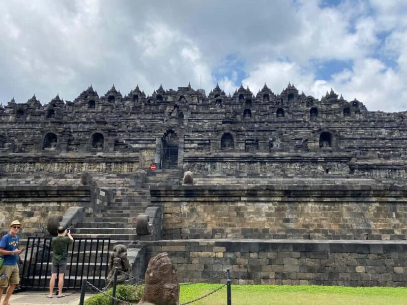 Private car Sunrise Setumbu Hill Borobudur & Prambanan - Key Points