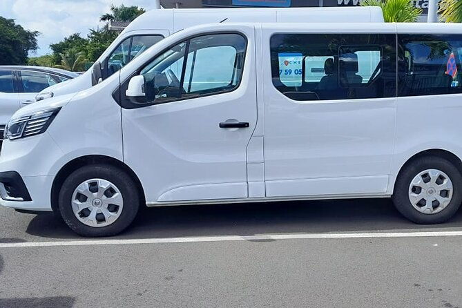 private-car-the-death-in-paradise-tv-show-tour