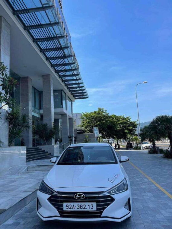 private-car-to-golden-bridge-ba-na-hills-from-hoian-danang-2