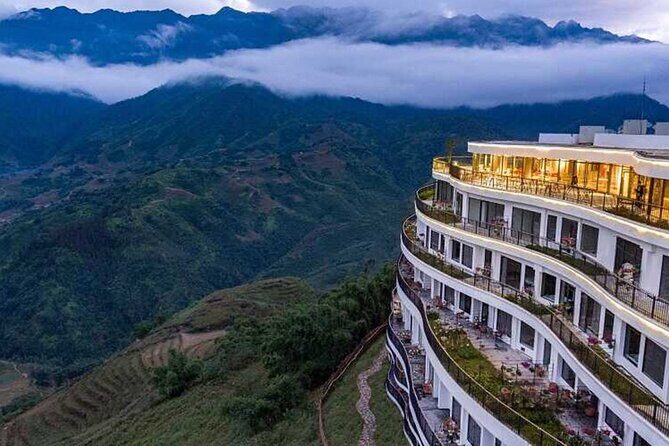 Private Car Tour to Lonely Tree, Heavens Gate and Glass Bridge - Who Is This Tour Best For?