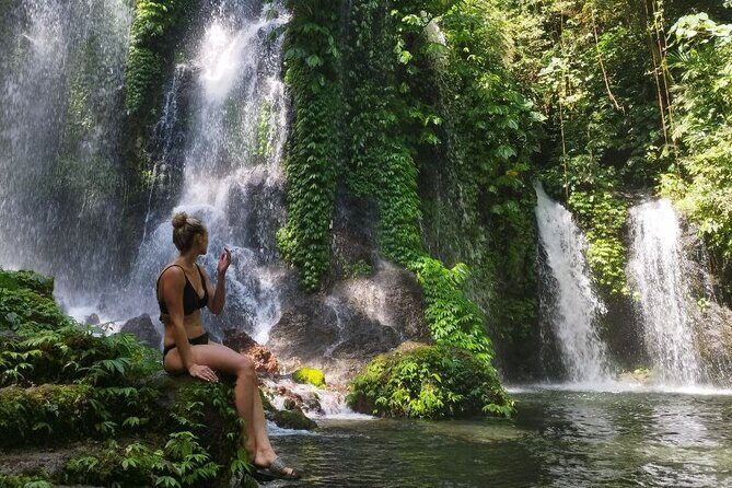 Private Car Tour Ulundanu Temple & Tanah Lot Temple All Inclusive - FAQs