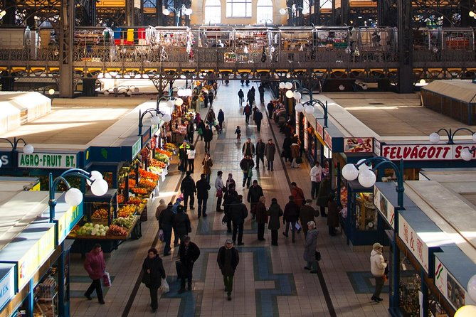 private-car-transfer-from-prague-to-budapest-with-2-hour-stop-2