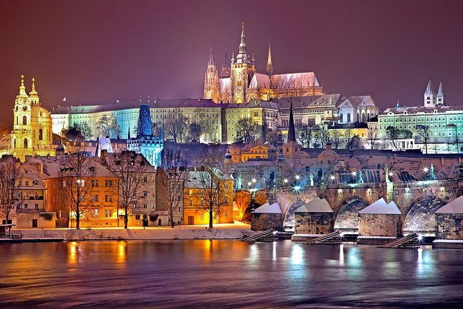 private-car-transfer-from-vienna-to-prague-with-2h-of-sightseeing