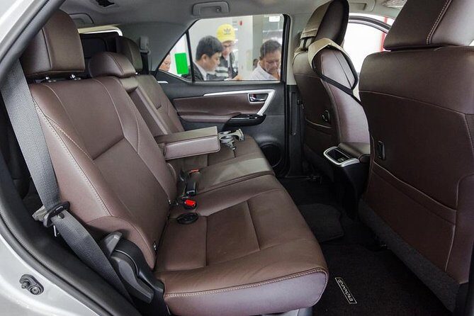 Private car transfer to Hanoi airport - Key Points