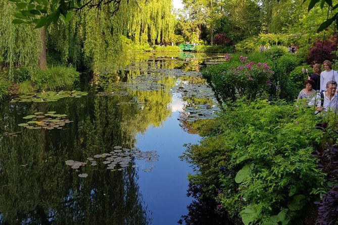 private-car-trip-to-giverny-garden-from-paris