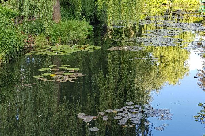 private-car-trip-to-giverny-garden-from-paris