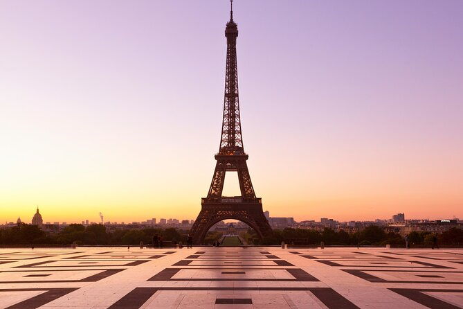 private-car-with-a-driver-in-paris