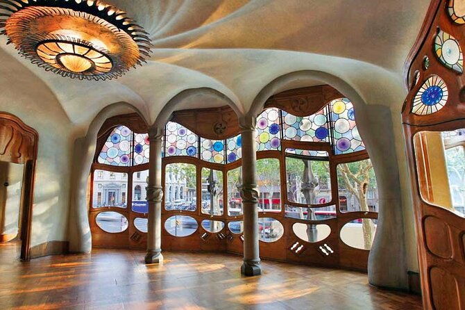 private-casa-batllo-skip-the-line-official-licensed-guide