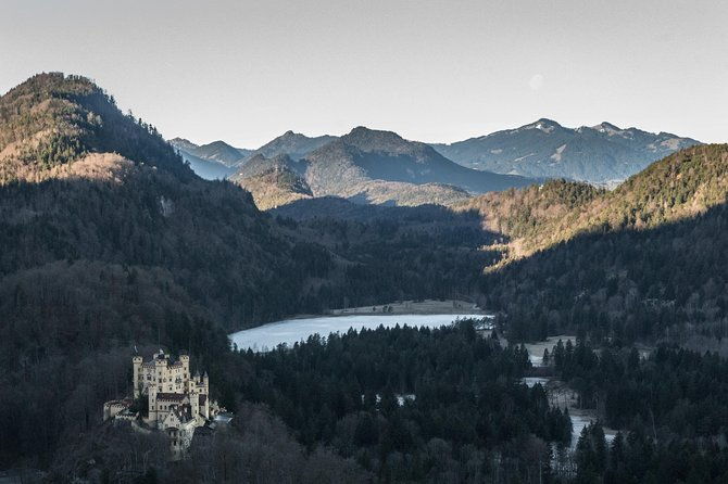 private-castle-tour-from-munich-neuschwanstein-hohenschwangau-and-linderhof-2