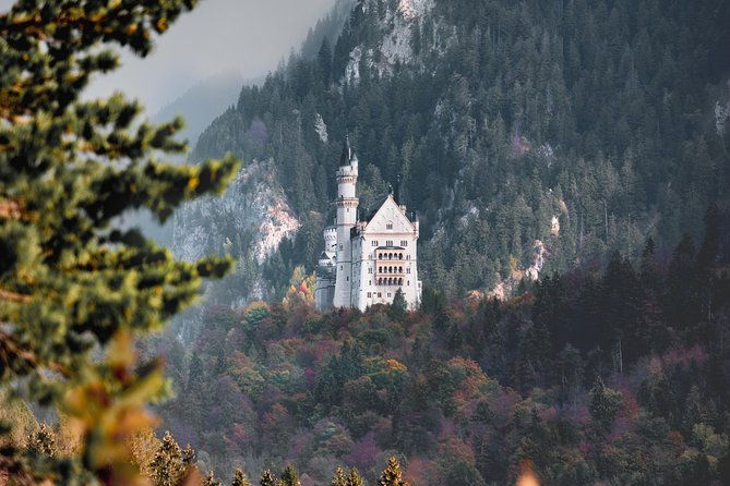 private-castle-tour-from-munich-neuschwanstein-hohenschwangau-and-linderhof