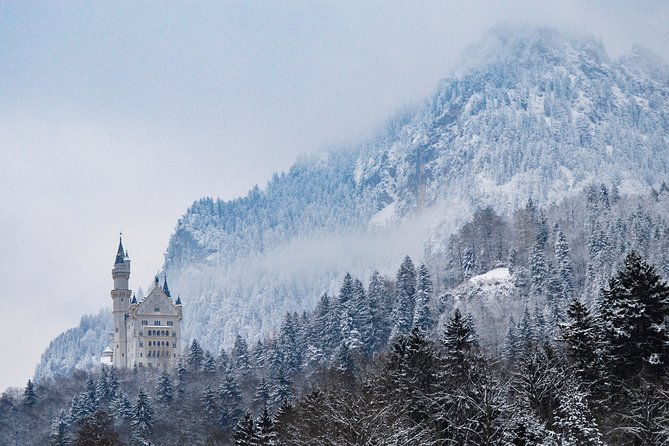 private-castle-tour-from-munich-neuschwanstein-hohenschwangau-and-linderhof
