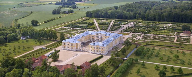 Private Castle tour from Riga:Rundale, Bauska+Hill of Cross - Who Will Love This Tour?