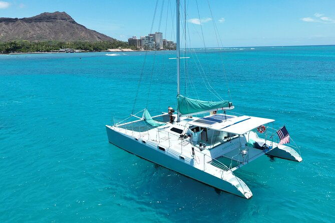 private-catamaran-charter-in-waikiki-1-6-guests-2