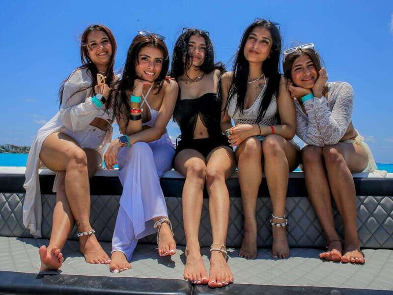 Private Catamaran- Isla Mujeres - Reef Snorkeling & Open Bar - FAQs