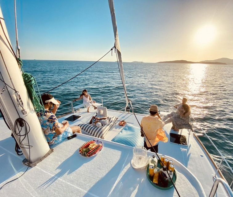 private-catamaran-yacht-to-maiton-coral-islands