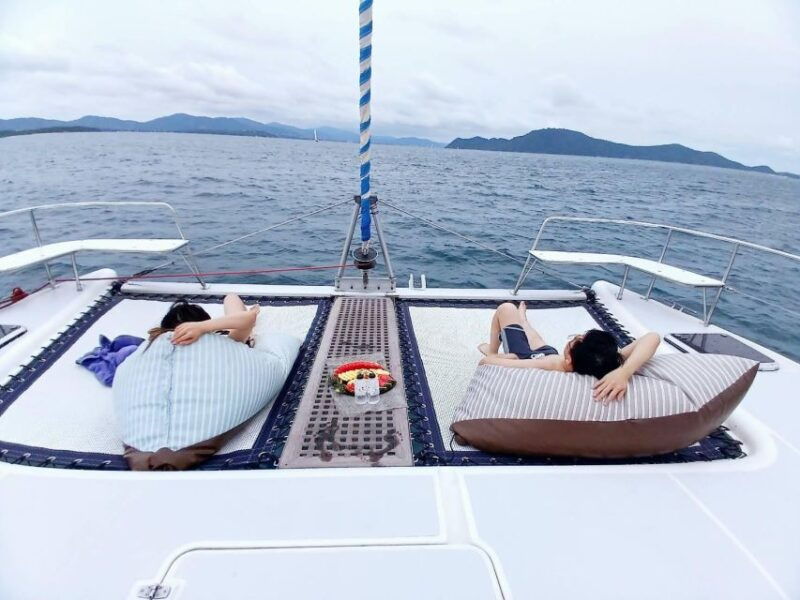 private-catamaran-yacht-to-phi-phi-island-2