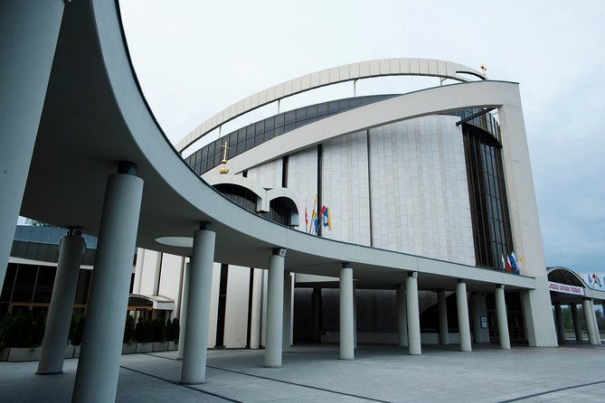 private-catholic-tour-about-john-paul-ii-st-faustina-the-divine-mercy-shrine