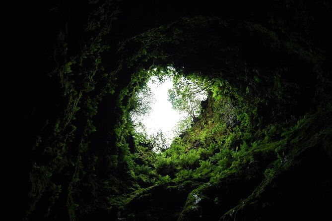 private-caves-tour-with-a-geologist