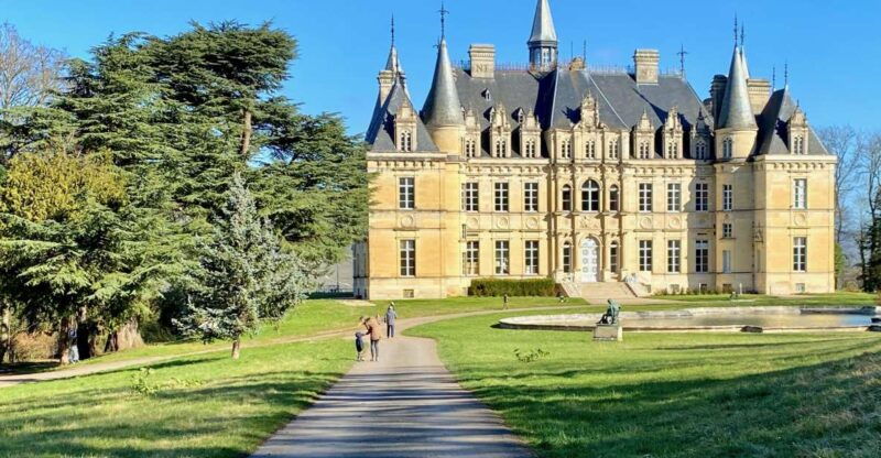 private-champagne-ayala-since-1860-moet-chandon-from-paris