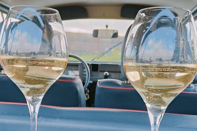 private-champagne-experience-in-a-vintage-car-from-epernay