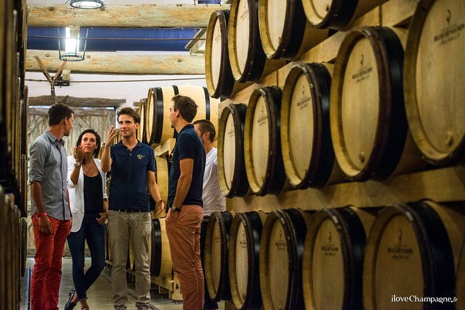 private-champagne-tour-family-growers-and-lunch