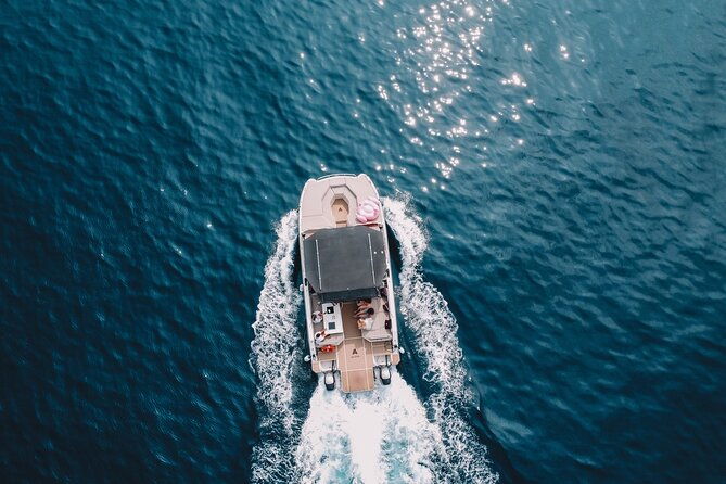 private-charter-in-catamaran-alexa-by-barcelona-12-pax-2-4-8-hs