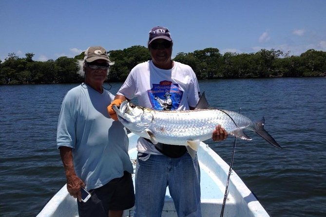 private-charter-inner-reef-trolling-spin-casting-island-stop