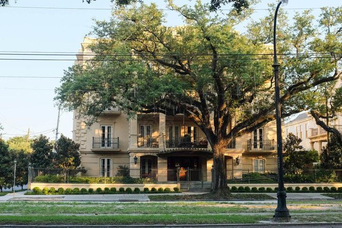 private-chauffeured-and-historian-guided-city-tour-of-new-orleans