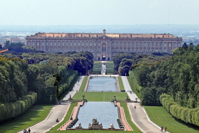 private-chauffeured-tour-to-caserta-royal-palace-from-rome-and-designer-outlet