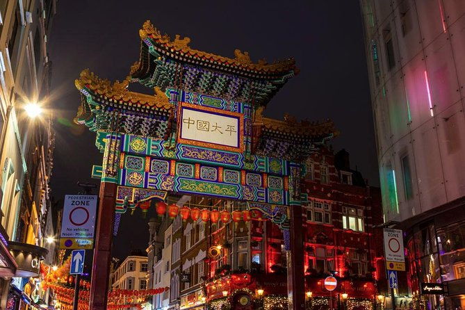 private-chinatown-to-soho-night-photography-tour
