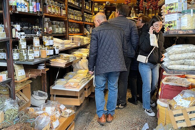 private-christmas-walking-tour-in-athens-with-food-drinks