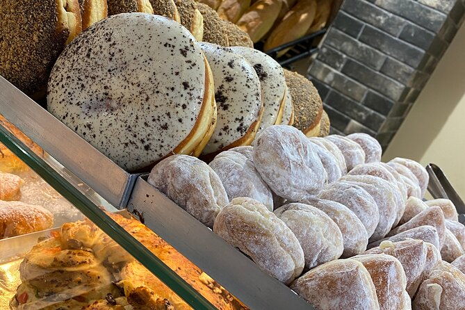 private-christmas-walking-tour-in-athens-with-food-drinks