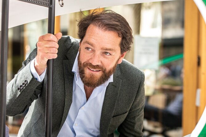 private-city-tour-by-rickshaw-bike-in-paris-the-napoleon