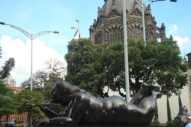 private-city-tour-combined-with-pablo-escobar-tour