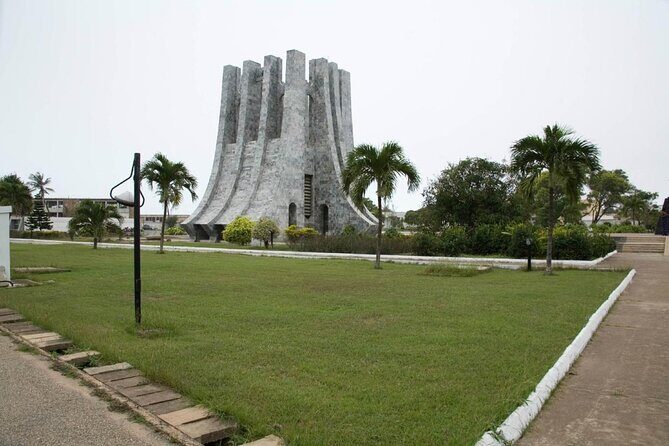 Private City Tour in Accra with Hotel Pickup and Lunch - Key Points