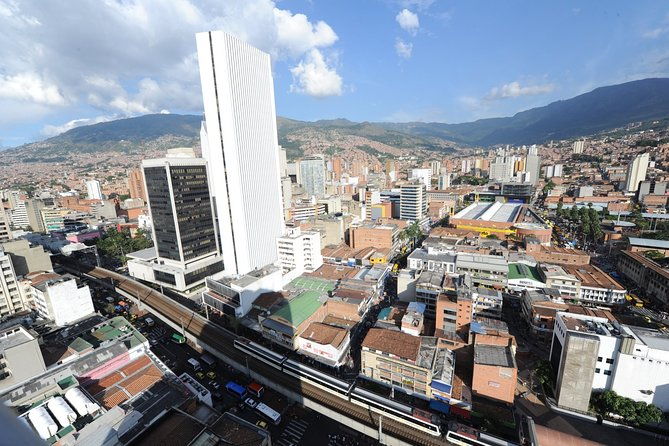 private-city-tour-of-downtown-medellin