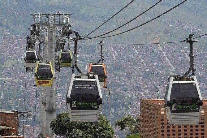 private-city-tour-of-downtown-medellin