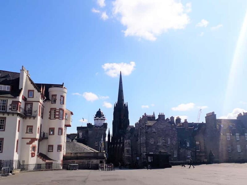 Private city tour of Edinburgh Old Town and the historic Royal Mile - Key Points