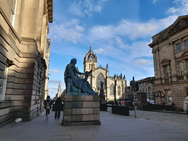 Private city tour of Edinburgh Old Town and the historic Royal Mile - The Value of a Private, Customizable Tour