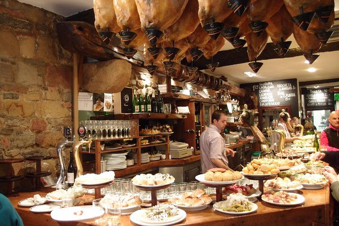private-city-tour-of-san-sebastian-with-introduction-to-pintxos-culture