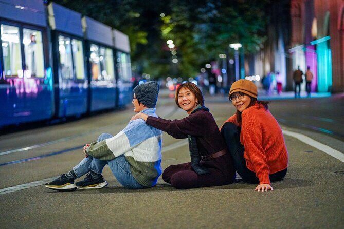 Private City Tour & Photoshoot with a Local in Zurich - FAQs