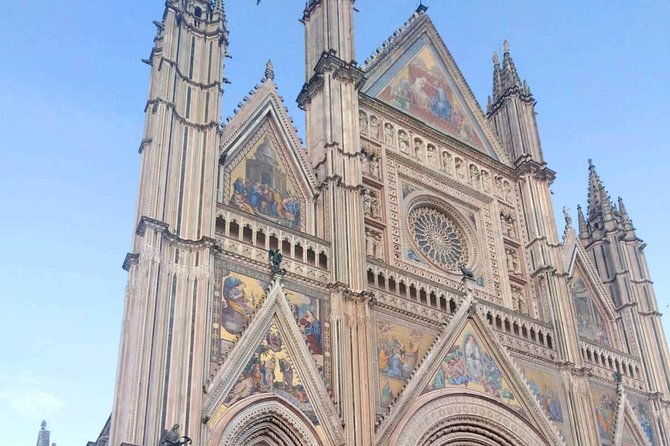 private-civita-di-bagnoregio-and-orvieto-wine-tasting-ebike-tour