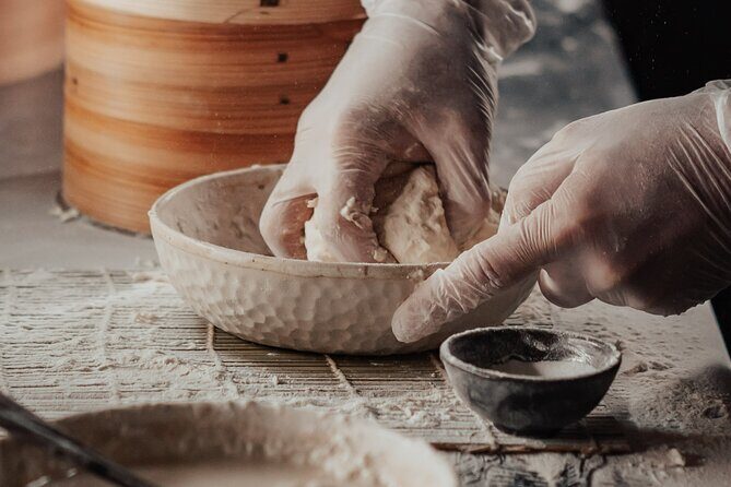 (Private class) Hong Kong gourmet baking experience class: Hong Kong-style egg tart + custard mooncake - A Hands-On Taste of Hong Kong: Private Gourmet Baking Class for Egg Tarts and Mooncakes