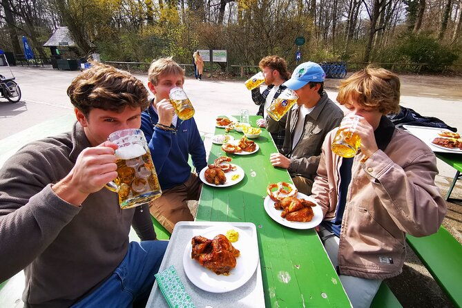 private-classic-bike-tour-of-munich-min-4-22-riders