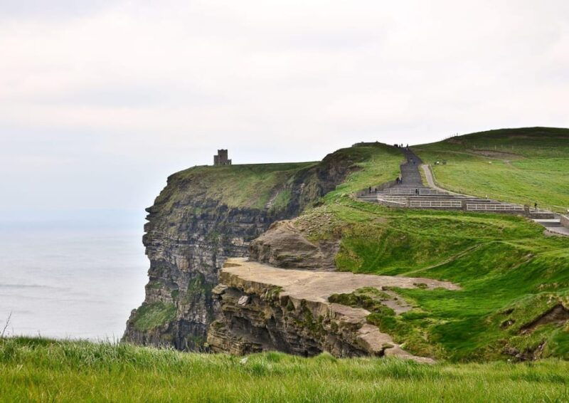 private-cliffs-of-moher-day-tour-2