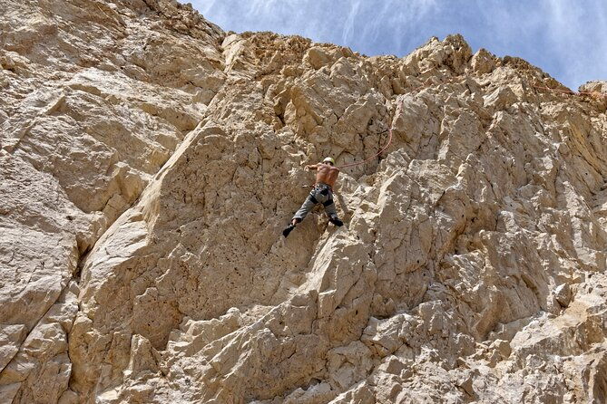 private-climbing-on-the-cliffs-of-arrabida-natural-park
