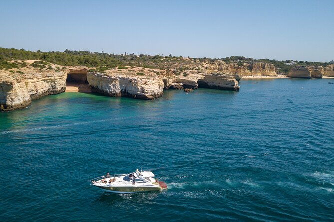 private-coastline-and-dolphins-yacht-cruise-from-albufeira