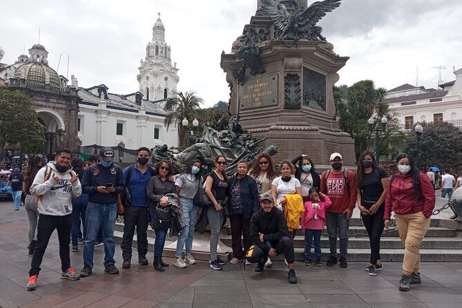 private-colonial-walk-trough-the-old-town-in-quito
