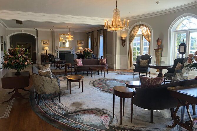 private-colonial-williamsburg-breakfast-exploring-before-and-after-restoration